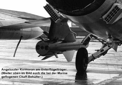 Blick von hinten auf den Kormoran und Chaff-Beh�lter