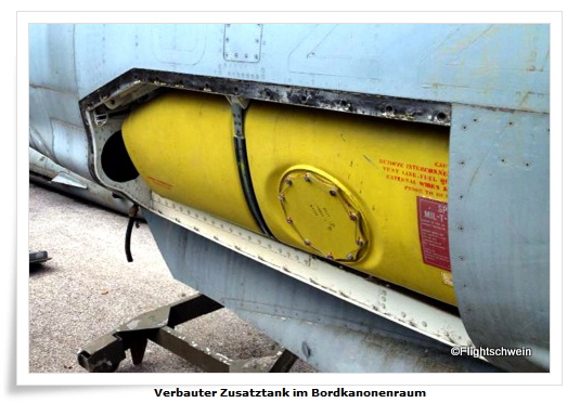 Verbauter Zusatztank im Bordkanonenraum